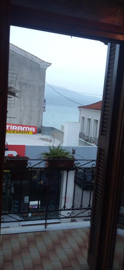 Evi'S Apartment Nafpaktos Ngoại thất bức ảnh